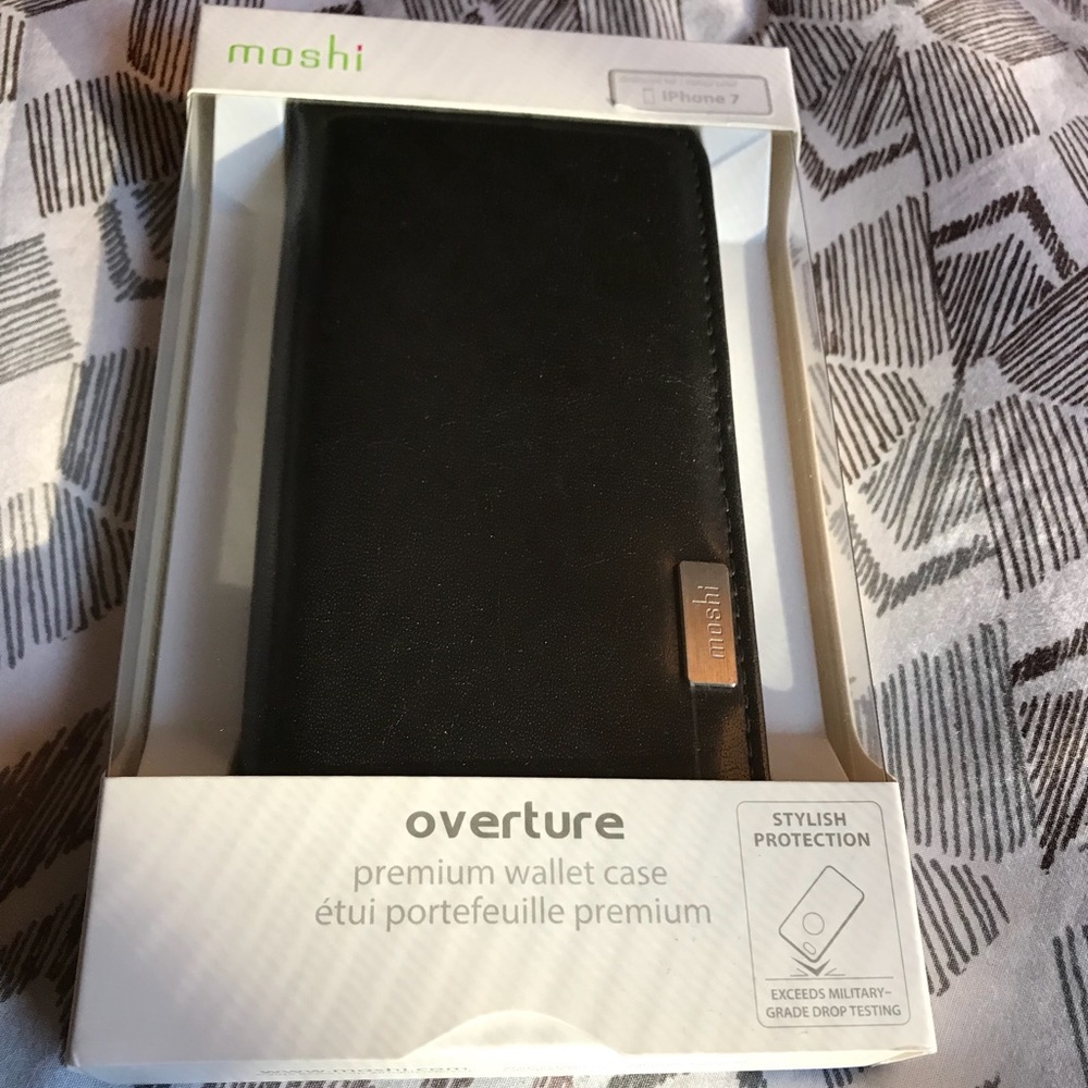 Black wallet case for iPhone 7